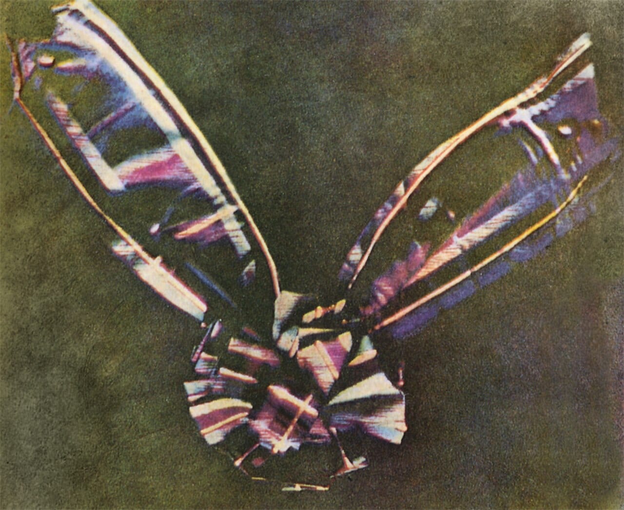 Maxwell's 1861 tartan ribbon, the first colour photograph
