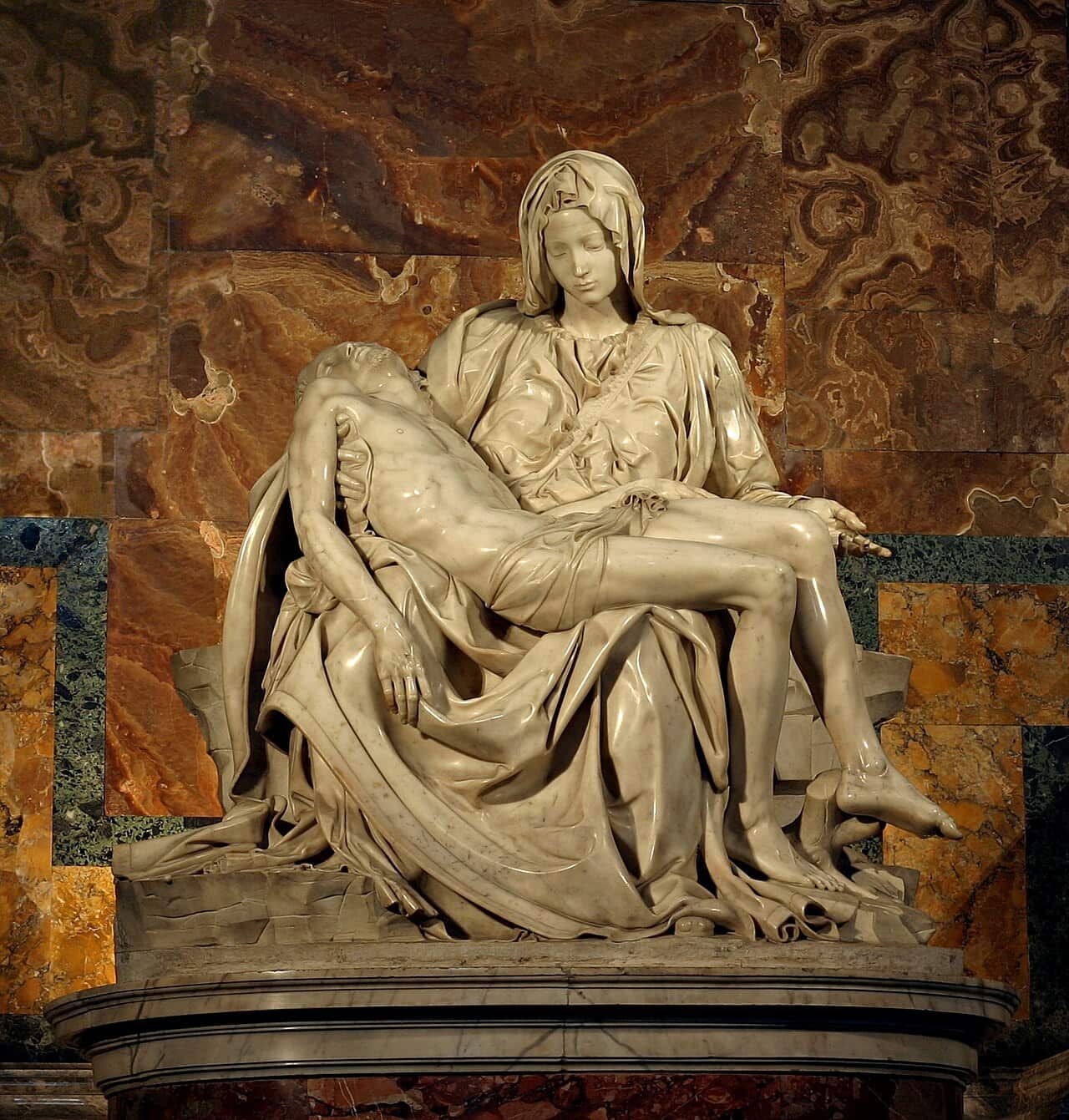 Michelangelo's Pietà in St Peter's Basilica
