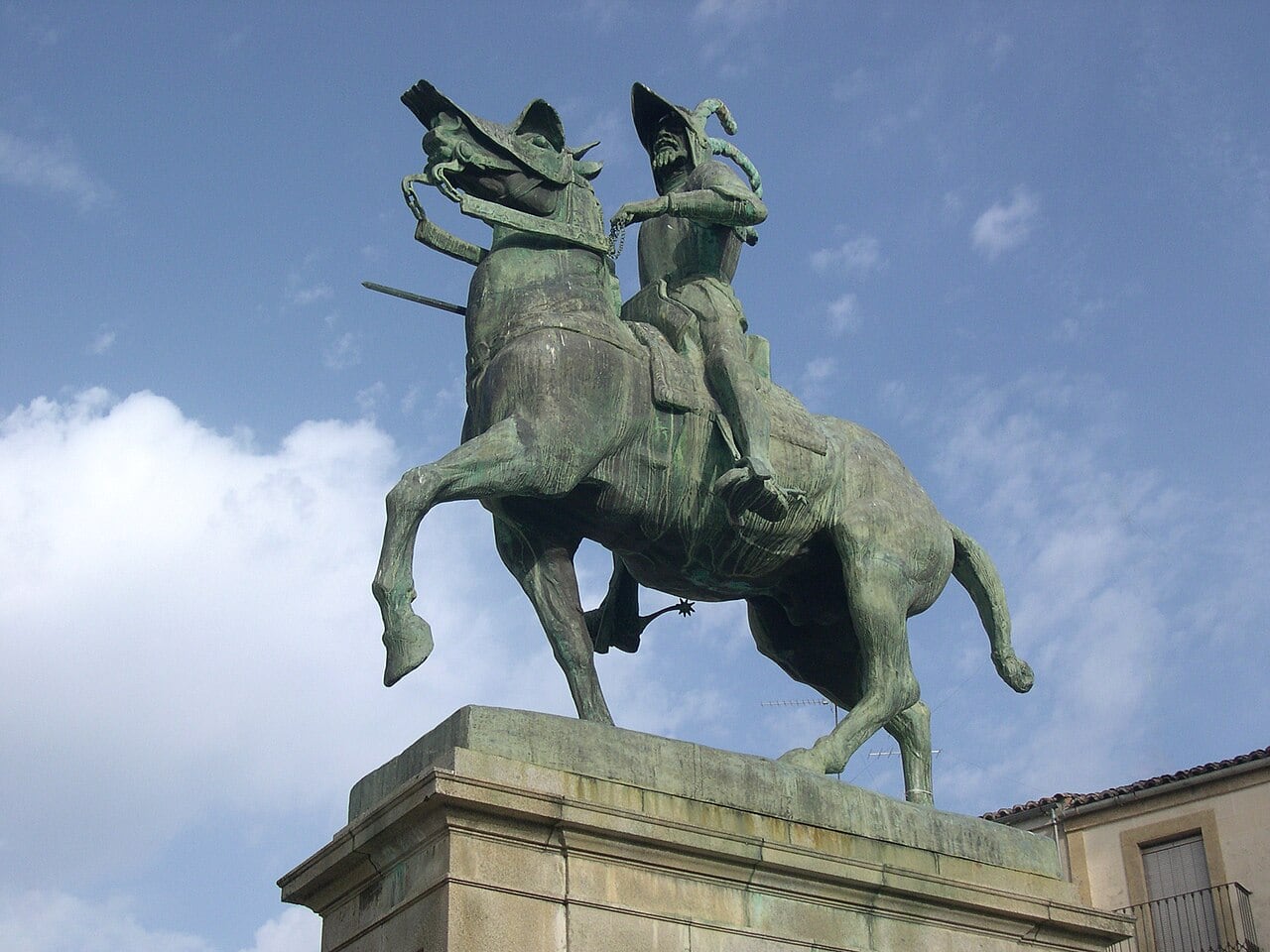 Equestrian statue of Pizarro